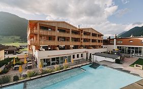 Alpine Nature Hotel Stoll